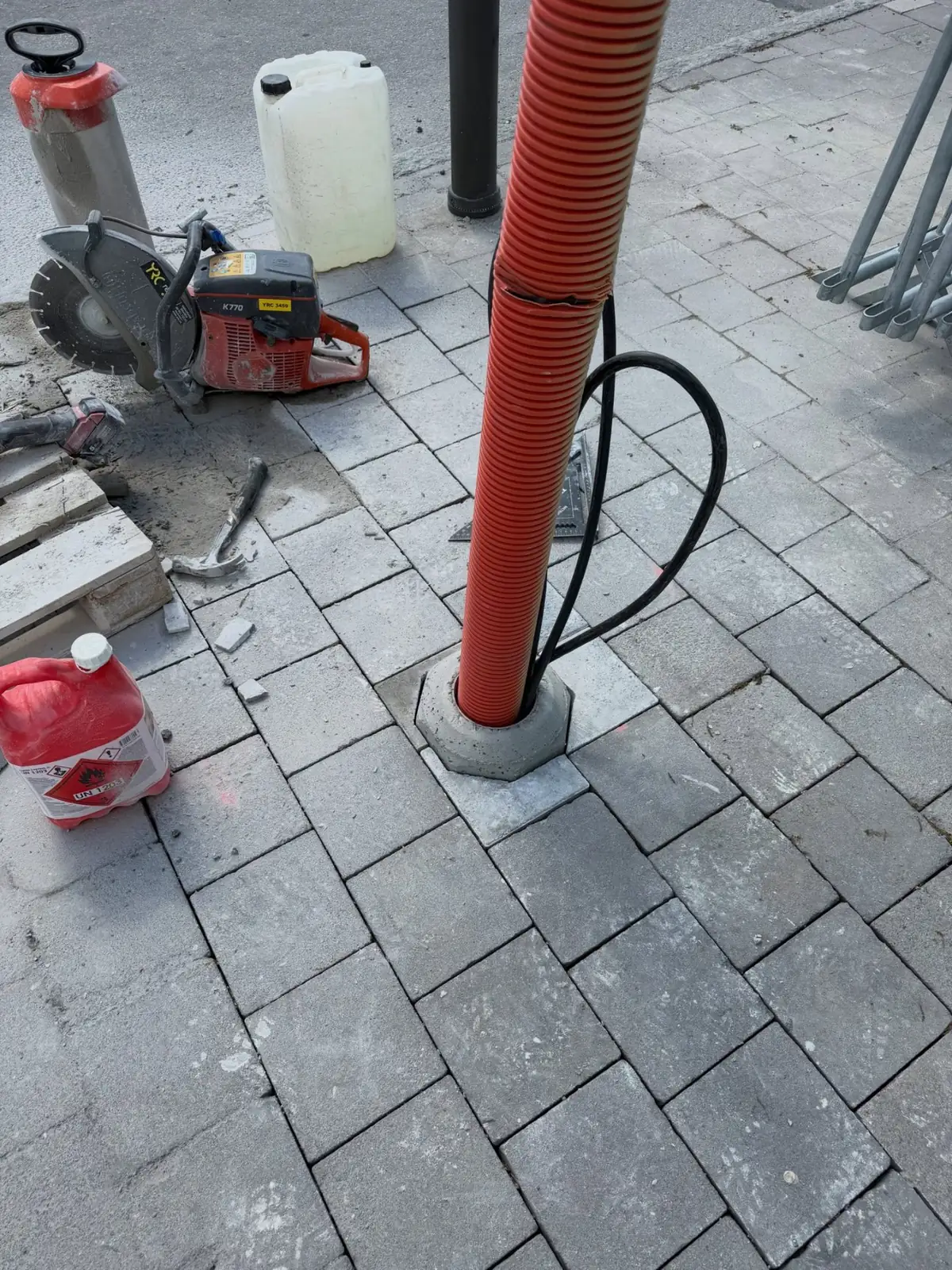 Kabelschakt och markförläggning under markarbete i Stockholm