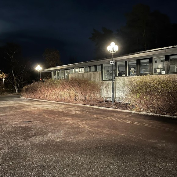 Färdig dränering med återställd mark runt villa i Stockholm