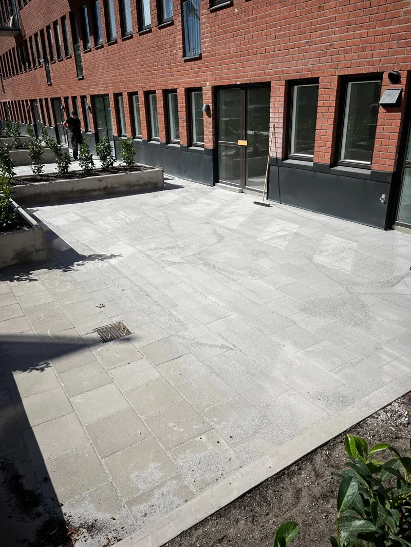 Stenläggning innergård Stockholm